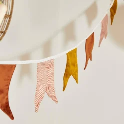 LEON Guirlande De Drapeaux Rouge^CASA Clearance